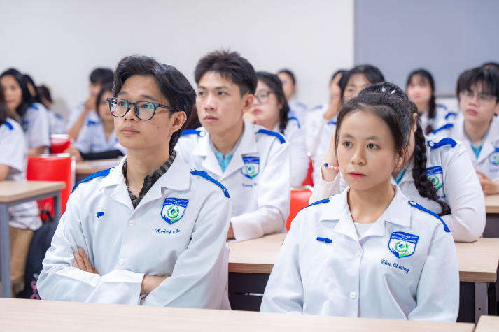 Sinh viên Điều dưỡng - Kỹ thuật y học sẵn sàng bước vào học kỳ bệnh viện 49