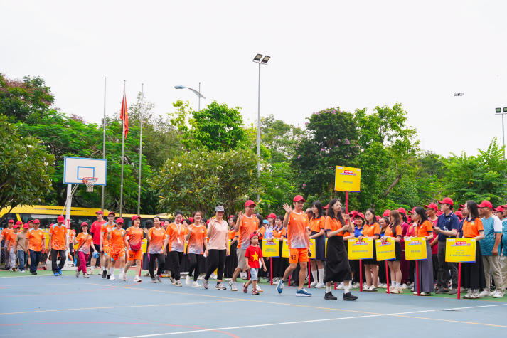 [Video] Sôi động, gắn kết và bùng nổ tại Hội thao Cán bộ - Giảng viên - Nhân viên HUTECH 2025 44