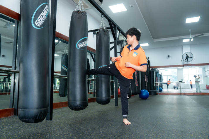 Sinh viên Quản lý thể dục thể thao khám phá truyền thông thể thao thời đại số 63