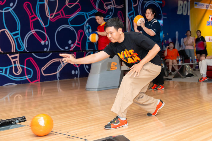 [Video] Liên quân VPT - VP.HĐT - P.NS - TT.KĐ-ĐBCL - BTT - TT.IT bảo vệ thành công ngôi vị vô địch Bowling 61