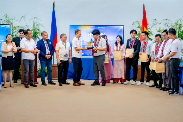 Hành trình học tập, giao lưu quốc tế thú vị của sinh viên Khoa Marketing - Kinh doanh quốc tế tại Philippines 23
