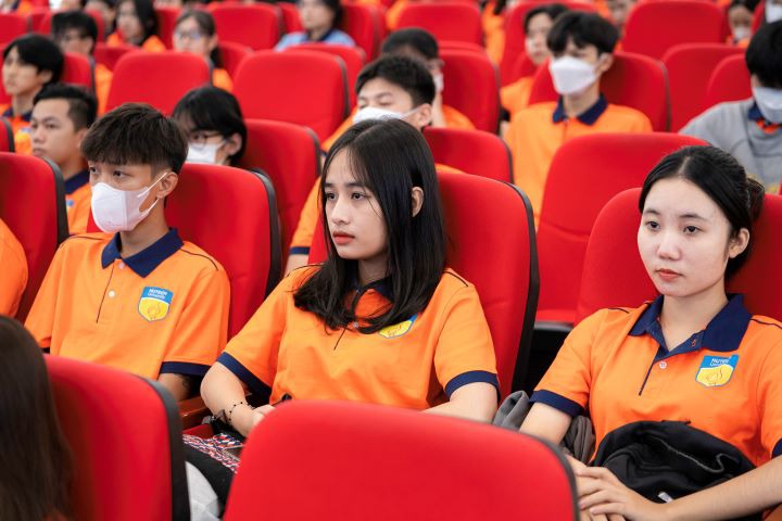 Sinh viên HUTECH đối thoại cùng Shark Lê Hùng Anh về “Sự học - Con đường lập nghiệp và khởi nghiệp” vào 16/9 tới 31