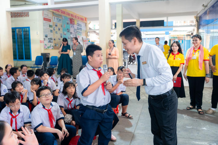 [Ảnh] Nulab Practice Tour: Hành trình lan tỏa yêu thương của sinh viên Khoa Điều dưỡng - Kỹ thuật y học 61