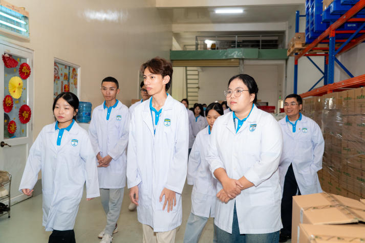 HUTECH PharmaCom Tour: Trải nghiệm thực tế - Bước đệm nghề nghiệp cho sinh viên ngành Dược 51