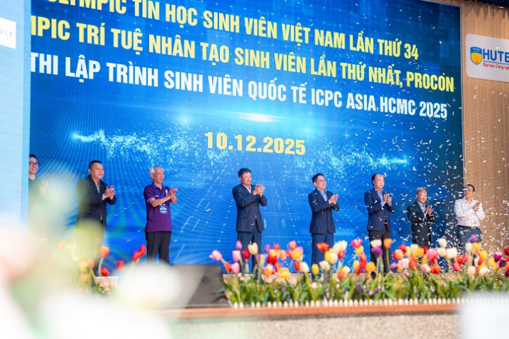 [Ảnh] Gần 1000 thí sinh bước vào chuỗi thử thách công nghệ tại OLP’25, OlpAI’25, Procon’25 và ICPC Asia HCMC 2025 44