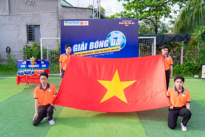 Giải bóng đá Chi bộ 17: Chung sức gây quỹ, thắp sáng mùa Trung thu cho trẻ em Vĩnh Long 8