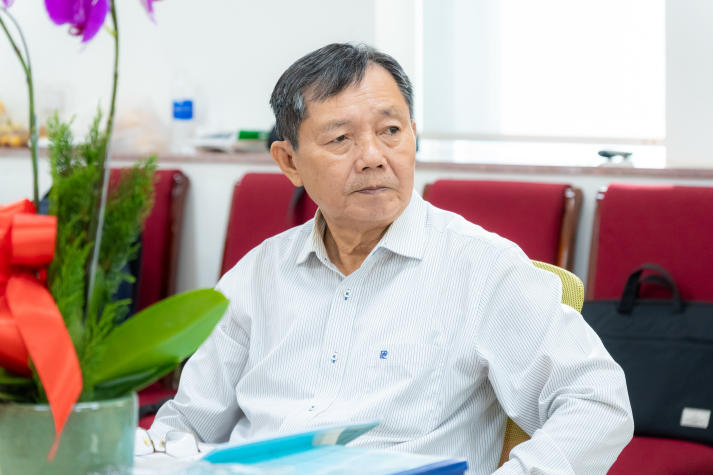 Từ bệnh lý thường gặp đến kỹ thuật chuyên sâu, buổi bảo vệ luận văn/đề án Thạc sĩ ngành Thú y bám sát thực tiễn điều trị 54