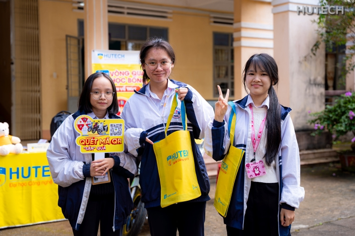 [HUTECH TIKTOK LIVE 2026]: Hiểu rõ mình, chọn ngành thêm tự tin 71