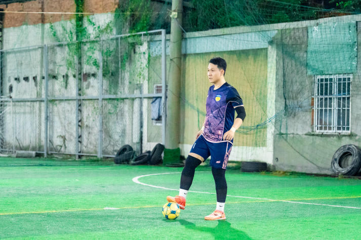 [Hội thao CB-GV-NV HUTECH 2025]: Bóng đá nam ra quân, kịch tính ngay loạt trận mở màn 96