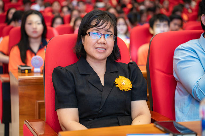 Ban Cán sự lớp HUTECH nâng tầm kỹ năng lãnh đạo và bắt nhịp công nghệ với AI 38
