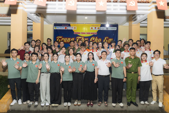 Chi bộ 17 mang “Trung thu cho em” ấm áp đến với thiếu nhi ở tỉnh Vĩnh Long 12