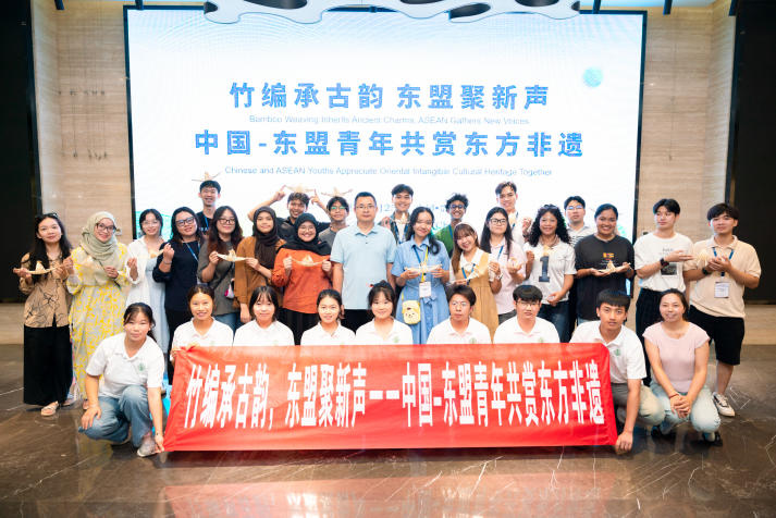 SINH VIÊN KHOA XÂY DỰNG THAM GIA GIAO LƯU QUỐC TẾ TẠI TRUNG QUỐC 94