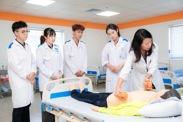 HUTECH công bố ngưỡng đảm bảo chất lượng đầu vào đối với nhóm ngành Luật và Khoa học sức khỏe năm 2026 261