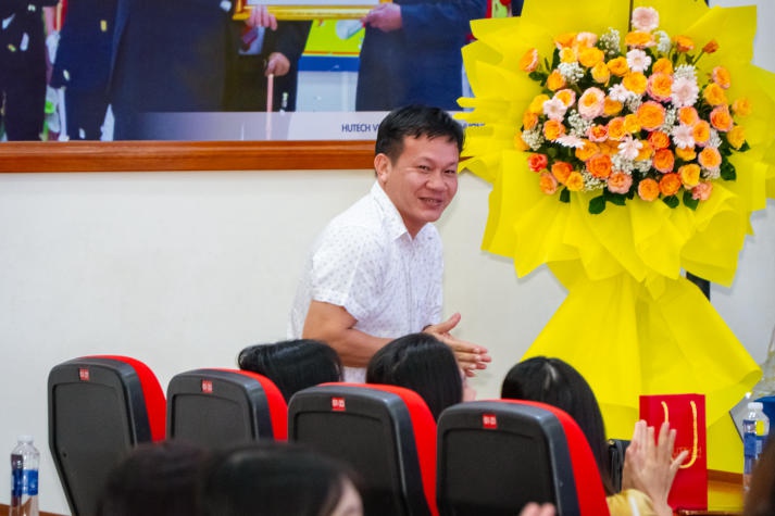 Khoa Luật HUTECH rộn ràng chào đón mốc son 10 năm thành lập 44