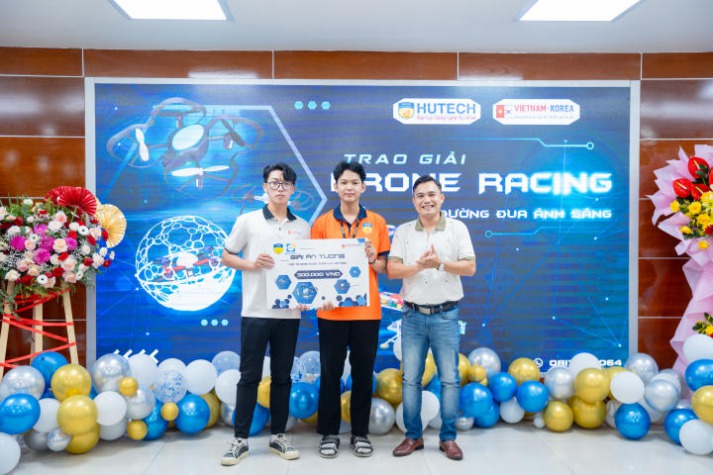 Sinh viên VKIT tranh tài điều khiển Drone tại cuộc thi Drone Racing "Đường đua ánh sáng" 119
