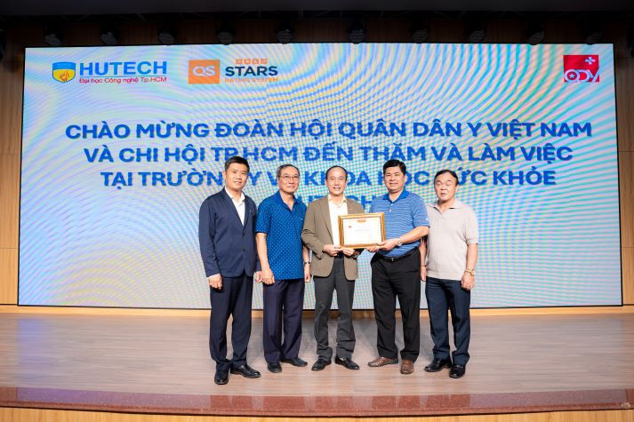 Trường Y và Khoa học Sức khỏe HUTECH mở rộng kết nối chuyên môn cùng Hội Quân dân Y Việt Nam 17