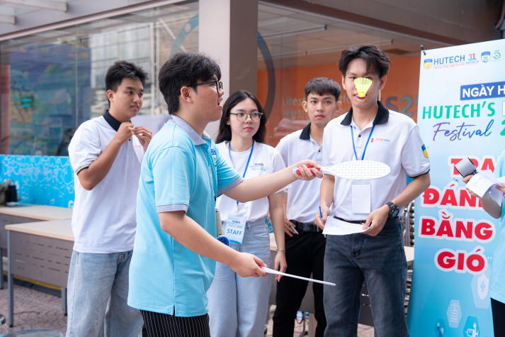 [Video] Sinh viên Khoa Điều dưỡng - Kỹ thuật y học “cháy” hết mình tại HUTECH’s Health Festival 2026 52