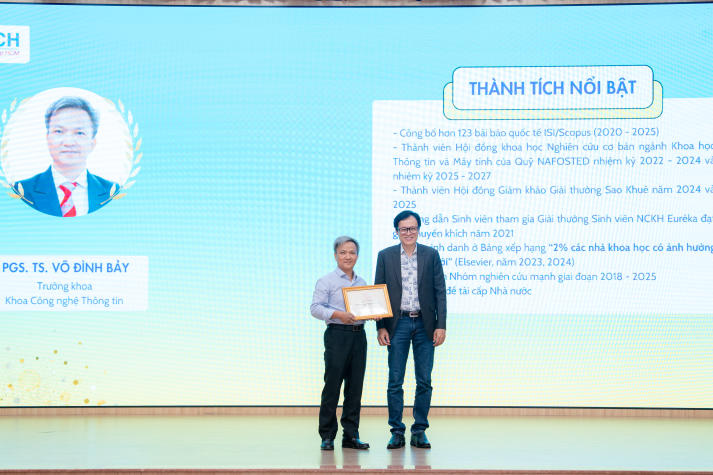 [Video] Tổng kết 05 năm hoạt động khoa học công nghệ, HUTECH định vị chiến lược phát triển giai đoạn mới 114