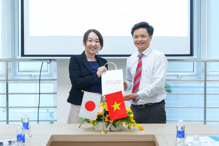 Vietnam-Japan Institute of Technology (VJIT) welcomed Consulate General of Japan in Ho Chi Minh City 51