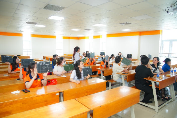 Sinh viên Khoa Dược HUTECH tranh tài kiến thức y tế tại cuộc thi “Rung chuông vàng” 48