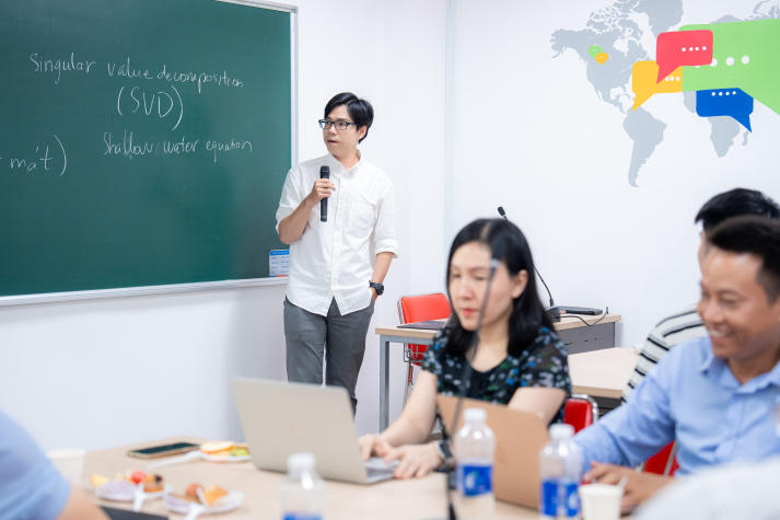 HUTECH fosters academic connections and advances interdisciplinary research at Scientific Machine Learning Workshop 85