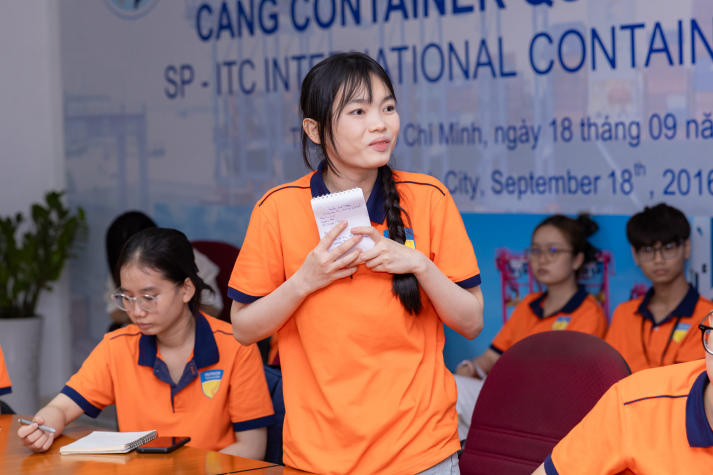 Sinh viên Marketing - Kinh doanh quốc tế tìm hiểu “hậu trường” vận hành tại Cảng Container Quốc tế SP-ITC 50