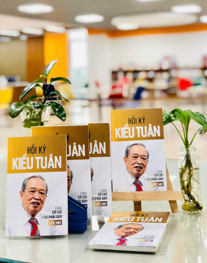 [HUTECH tôi yêu] Một góc nhìn khác về các thầy hội đồng sáng lập -  qua các tác phẩm hồi ký và thơ ca 29