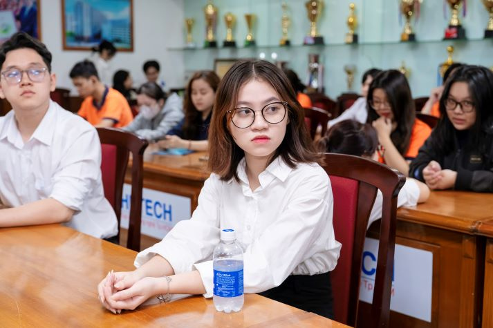 Sinh viên ngành Tâm lý học khám phá chuyện nghề qua góc nhìn chuyên gia 40