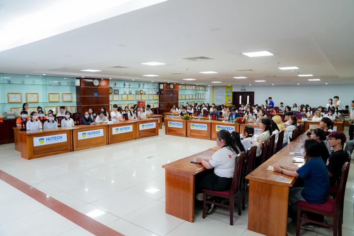 Sinh viên Viện Công nghệ Việt - Hàn giao lưu văn hóa cùng sinh viên Đại học KeiMyung 9