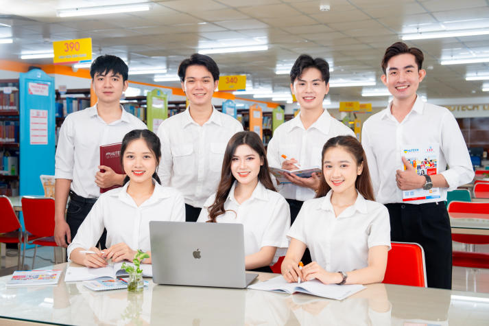 Đăng ký thi V-SAT 2026 tại HUTECH trước 30/04: Giảm ngay 50% lệ phí, thêm cơ hội vào đại học uy tín 9