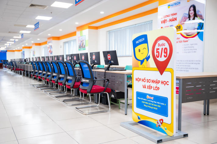 HUTECH sẵn sàng chào đón tân sinh viên nhập học 35