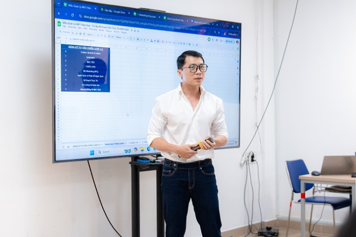 Thêm góc nhìn chuyên sâu về hoạt động truyền thông - marketing cho sinh viên Truyền thông đa phương tiện 24