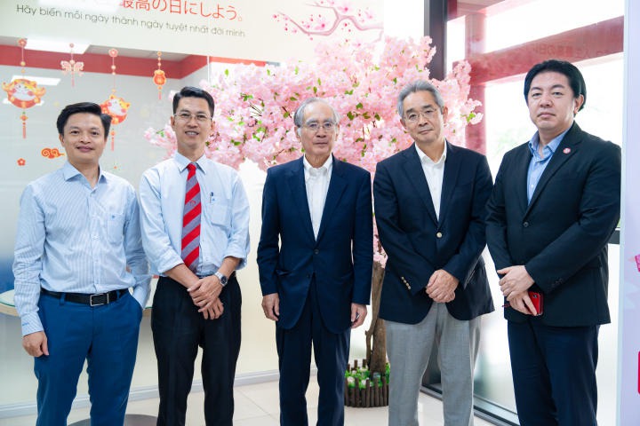 Viện Công nghệ Việt - Nhật đón tiếp và làm việc với Tổ chức Hỗ trợ việc làm & Phát triển nguồn nhân lực HuReDee (Nhật Bản) 60