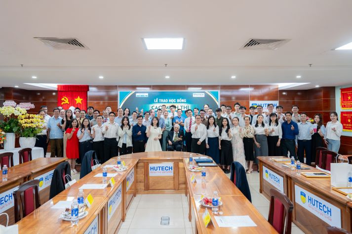 HUTECH trao Học bổng Cao Minh Thì 2026, tiếp sức đam mê nghiên cứu khoa học cho người học trẻ 99