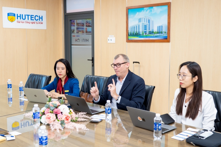 Đẩy mạnh quốc tế hóa giáo dục: HUTECH bàn thảo hợp tác chiến lược với Macquarie (Úc) 28