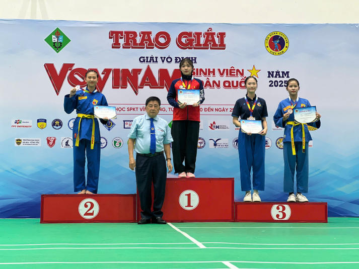 Đội tuyển HUTECH xuất sắc giành 10 huy chương tại Giải vô địch Vovinam sinh viên toàn quốc năm 2025 364