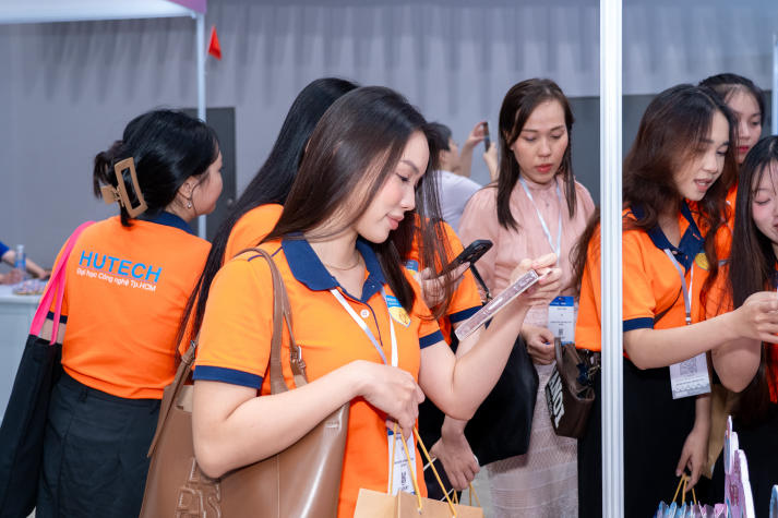 Giảng viên HUTECH chia sẻ định hướng đào tạo nhân lực ngành Công nghệ thẩm mỹ tại “Beauté KOLs Talks 2026” 61
