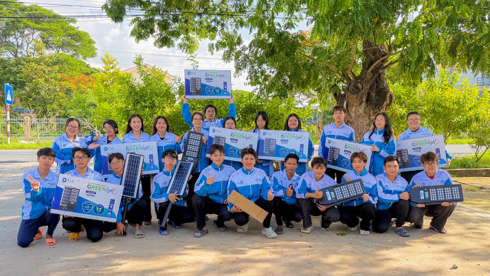 Sau 10 ngày ra quân, chiến sĩ HUTECH phủ xanh các mặt trận bằng những phần việc thiết thực 63