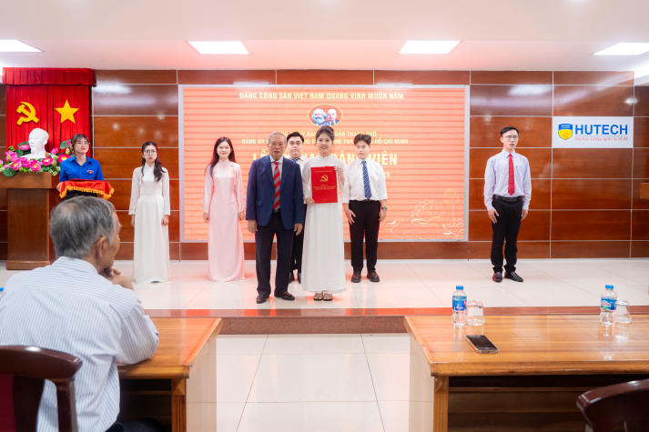 Hội nghị Đảng bộ HUTECH 2025-2026: Bồi dưỡng lý tưởng, lan tỏa khát vọng cống hiến trong đội ngũ Đảng viên trẻ 55