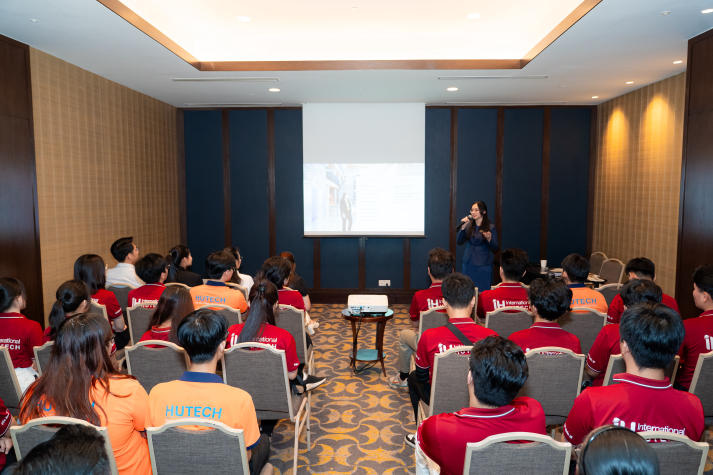 [Ảnh] Chạm tiêu chuẩn 5 sao tại Sheraton Hotel cùng sinh viên I-HUTECH 107