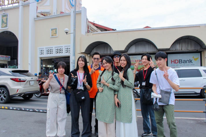 Sinh viên Khoa Nhật Bản học HUTECH giao lưu cùng học sinh các Trường Trung học Phổ thông Nhật Bản 43