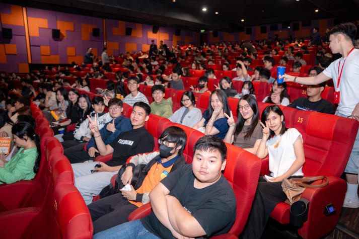 [Video] Tiếp cận điện ảnh cùng dàn diễn viên “Tử chiến trên không”, sinh viên HUTECH mở rộng góc nhìn nghệ thuật 55