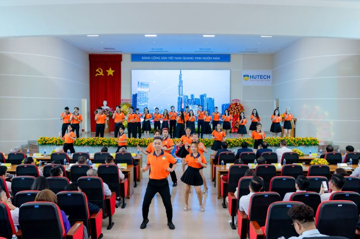 Cùng HUTECH gửi yêu thương đến TP.HCM qua Cuộc thi “50 năm Thành phố trong tôi” 43