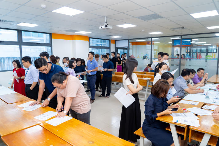 HUTECH tổ chức đợt khám sức khỏe định kỳ 2025, đồng hành cùng sức khỏe CB-GV-NV 35