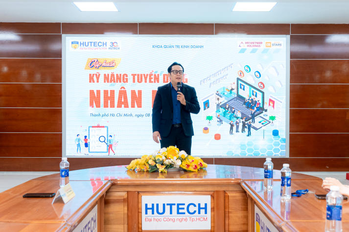 Sinh viên Khoa Quản trị kinh doanh sẵn sàng cho hành trình học tập trải nghiệm thực tế tại HR1 Vietnam Holdings 19