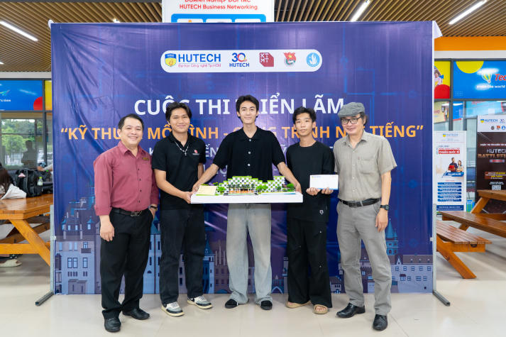 [Video] Độc đáo những mô hình công trình thế giới của sinh viên ngành Kiến trúc HUTECH 137