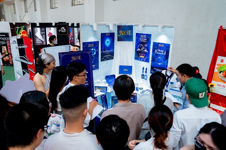 Ấn tượng với triển lãm đồ án Nhận diện thương hiệu của sinh viên ngành Thiết kế đồ họa 72