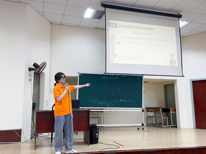 Hanwha Life Finance Mentor: Khi sinh viên trở thành “người thầy” của học sinh THPT 52