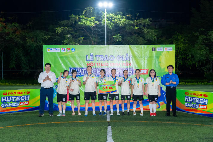 [HUTECH Games 2026] Lộ diện ngôi vương Bóng đá nam, nữ sau loạt trận Chung kết kịch tính 152