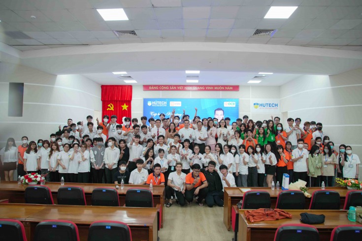 Giám đốc Nhân sự Cty Triumph International Việt Nam mang đến cho sinh viên VJIT nhiều “bí kíp” để chinh phục nhà tuyển dụng 11